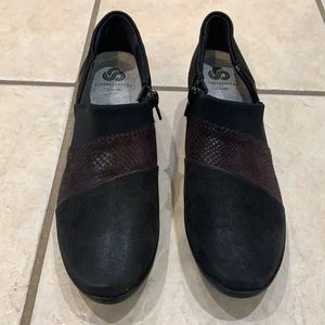 Women’s Clark’s shoes